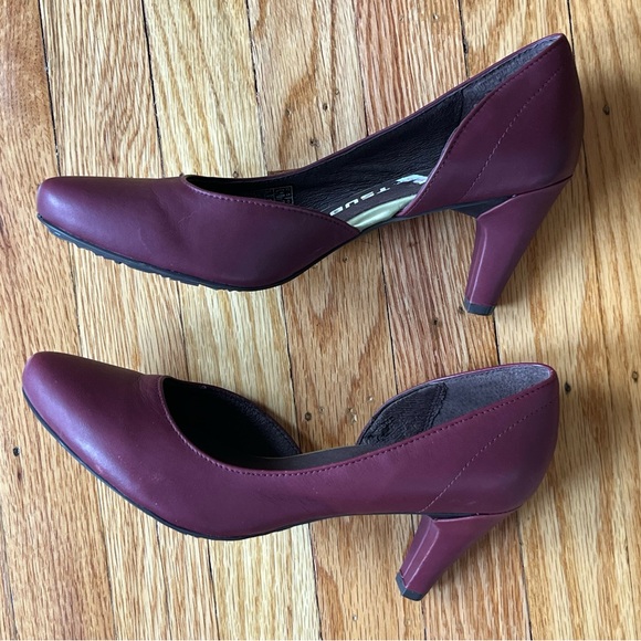 Elegant Burgundy Women's Heels - Picture 2 of 7